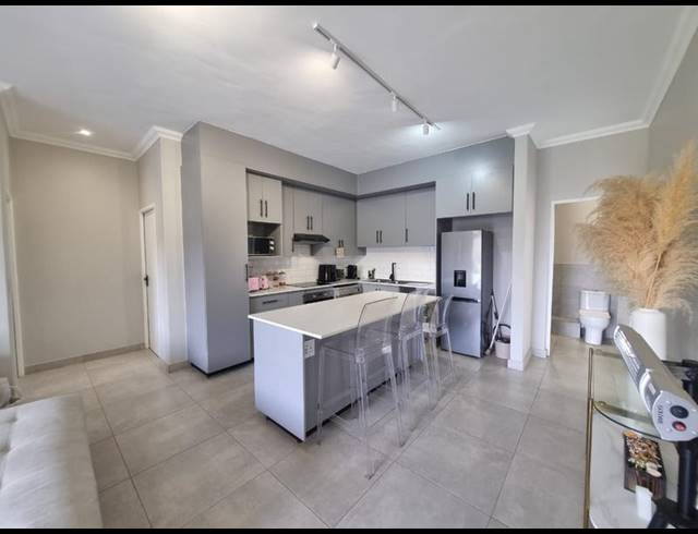 2 BEDROOM PROPERTY TO RENT IN BROOKLYN